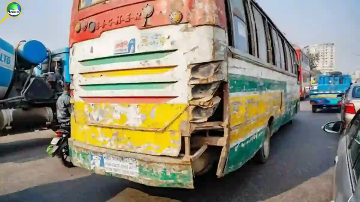 সড়ক থেকে ফিটনেসবিহীন যানবাহন অপসারণের নির্দেশ প্রধানমন্ত্রীর