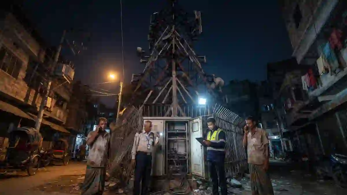 টেলিকম টাওয়ার থেকে ব্যাটারি ও পাওয়ার ক্যাবল চুরি